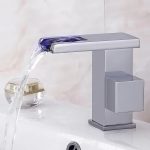 Baterie lavoar , montare chiuveta baie , tip cascada , cu led Venustar - imagine 3