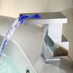 Baterie lavoar , montare chiuveta baie , tip cascada , cu led Venustar - imagine 4