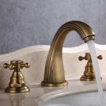 Baterie lavoar Venustar ,cu trei cai ,montare chiuveta baie, bronz antichizat - imagine 6