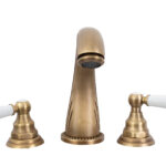 Baterie lavoar Venustar ,cu trei cai ,montare chiuveta baie, bronz antichizat, cu broderie ceramica